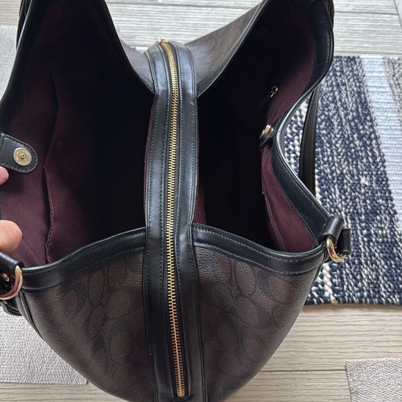 Coach purse - Picture 5 of 7